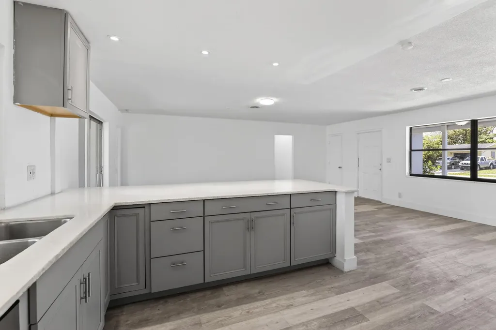 5804 NW 14th Street Sunrise FL 33313