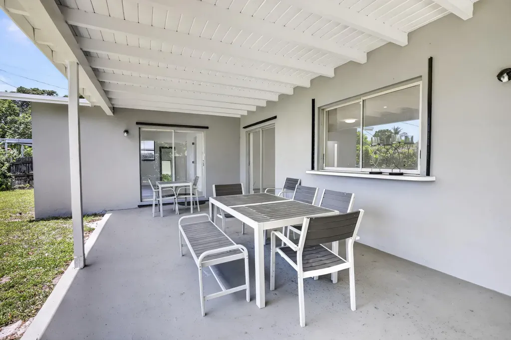 5804 NW 14th Street Sunrise FL 33313