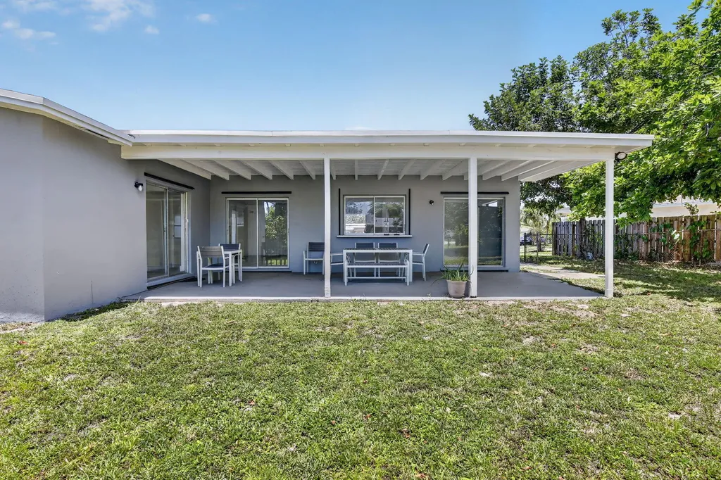 5804 NW 14th Street Sunrise FL 33313