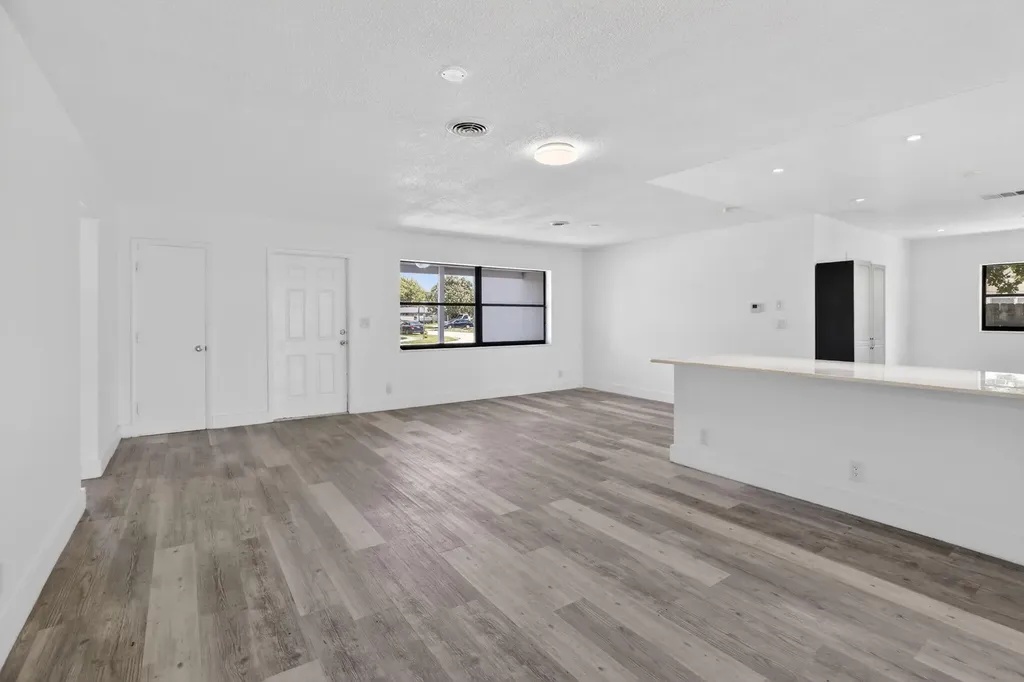 5804 NW 14th Street Sunrise FL 33313