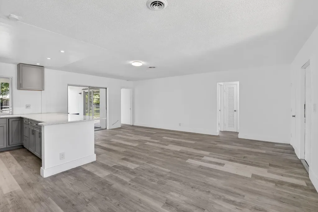 5804 NW 14th Street Sunrise FL 33313