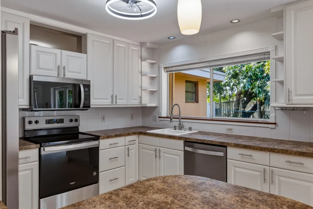 284 Allenwood Drive Lauderdale By The Sea FL 33308