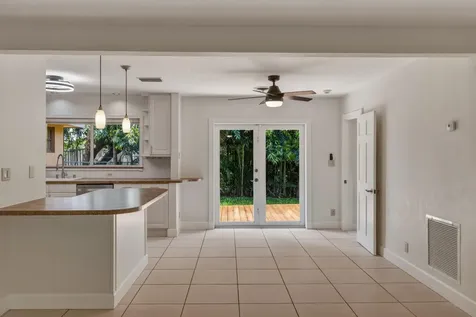 284 Allenwood Drive Lauderdale By The Sea FL 33308
