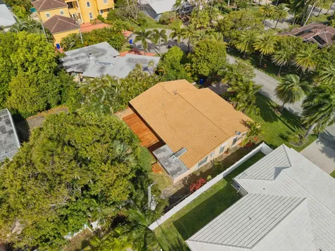 284 Allenwood Drive Lauderdale By The Sea FL 33308