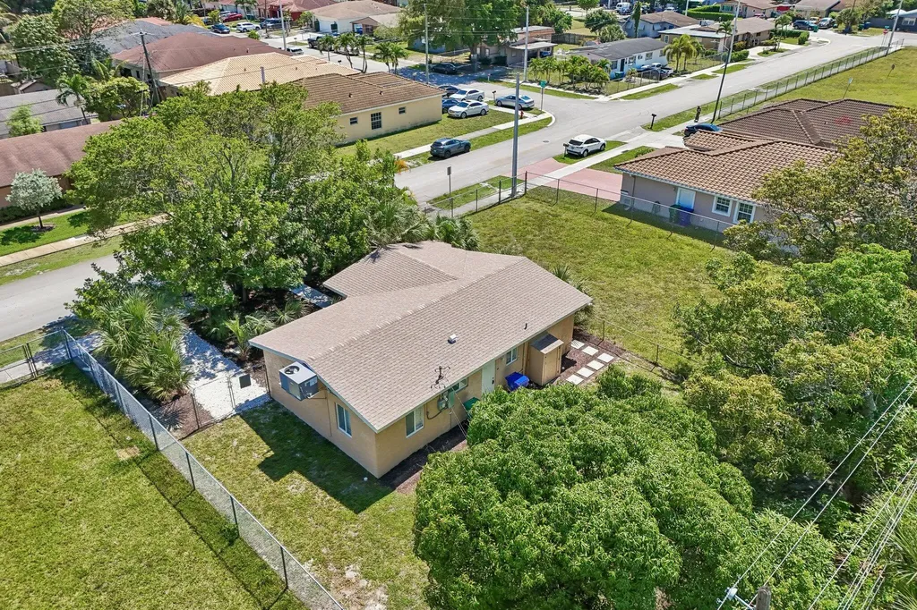 2943 NW 13th Street Fort Lauderdale FL 33311