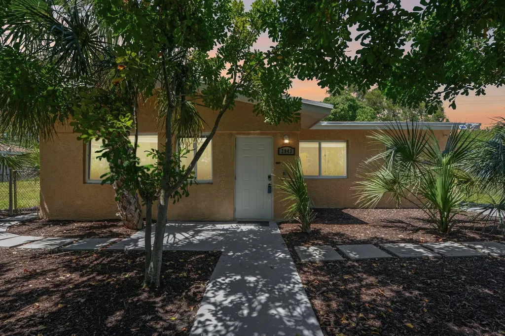 2943 NW 13th Street Fort Lauderdale FL 33311