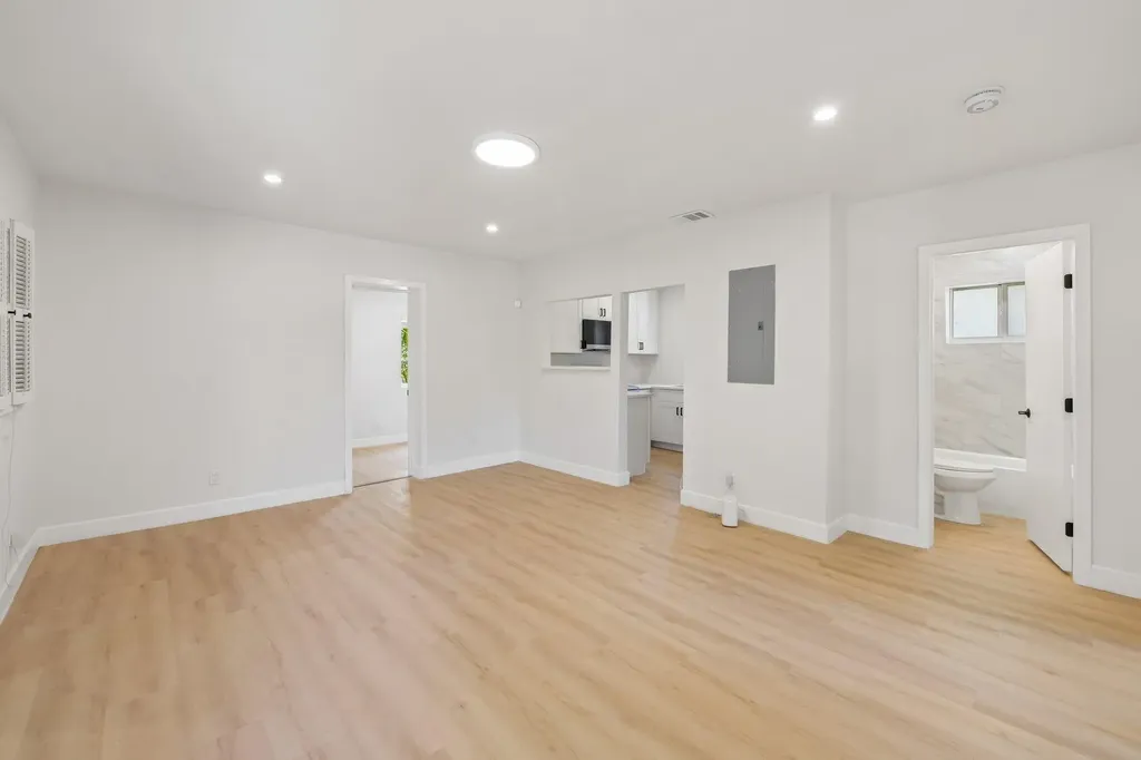 2943 NW 13th Street Fort Lauderdale FL 33311