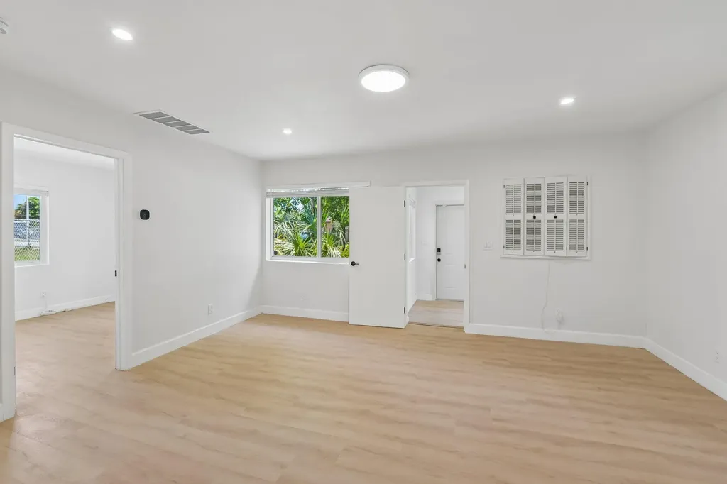 2943 NW 13th Street Fort Lauderdale FL 33311