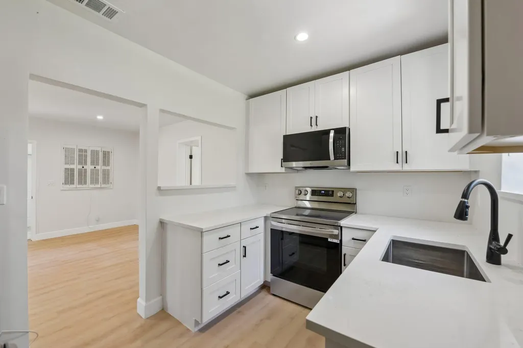 2943 NW 13th Street Fort Lauderdale FL 33311