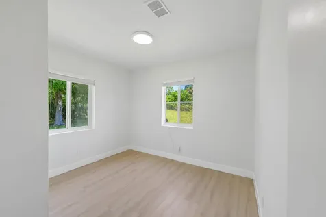 2943 NW 13th Street Fort Lauderdale FL 33311