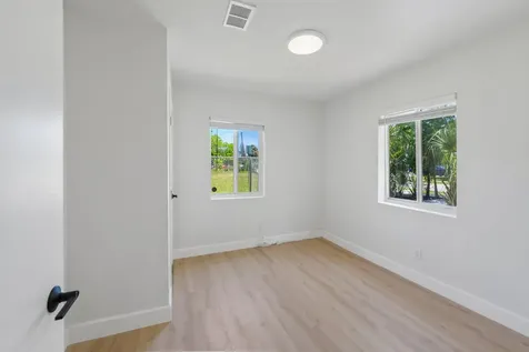 2943 NW 13th Street Fort Lauderdale FL 33311