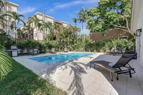 1043 N Victoria Park Road Fort Lauderdale FL 33304