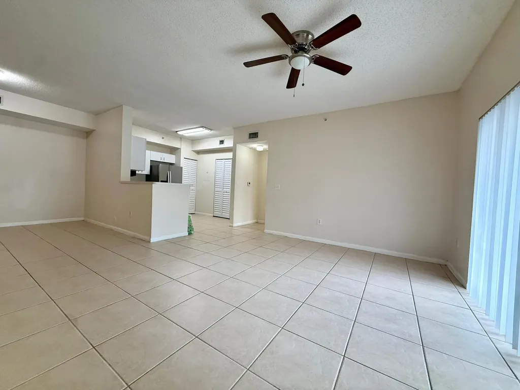 6928 SW 39th Street Davie FL 33314