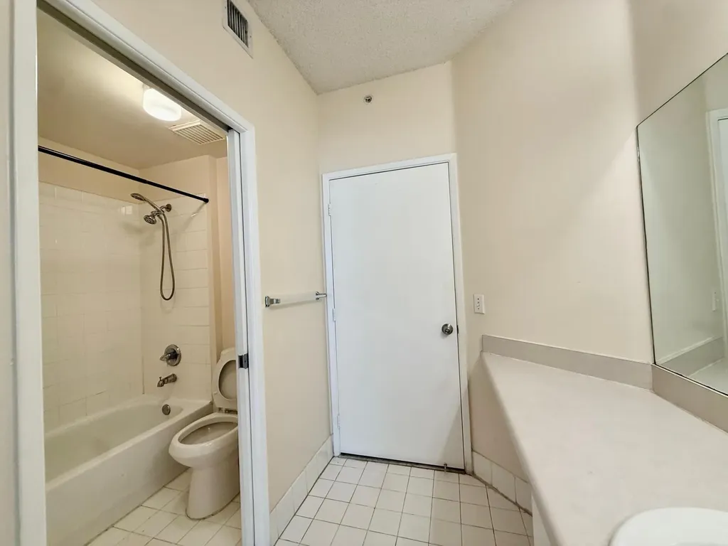 6928 SW 39th Street Davie FL 33314