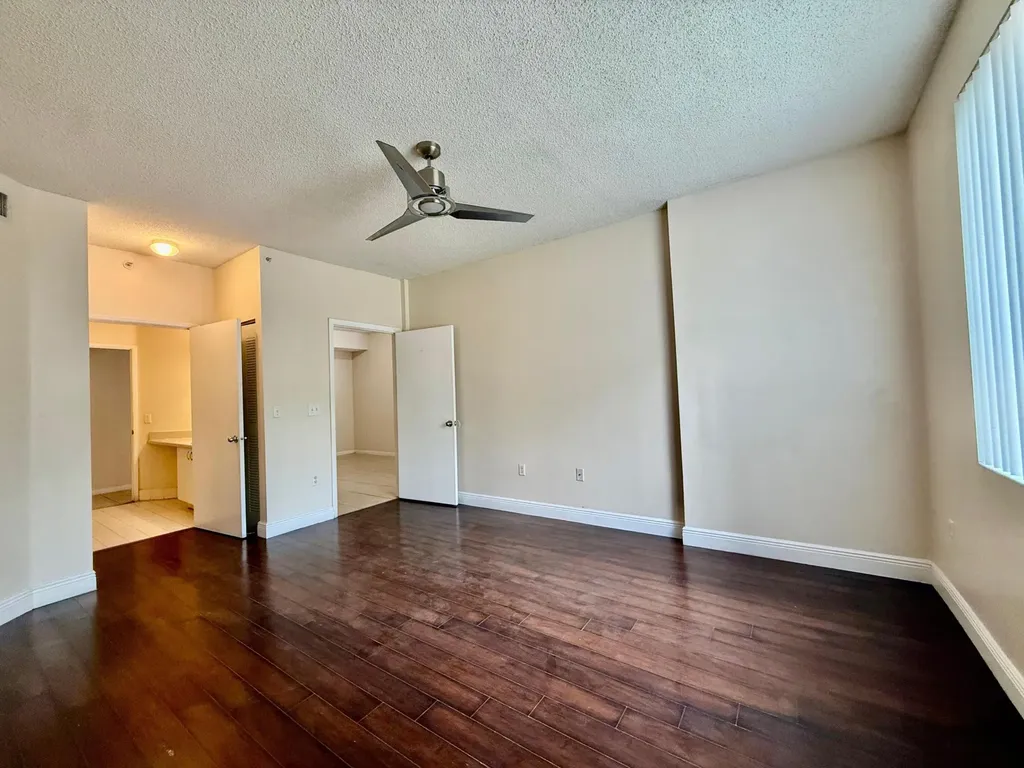 6928 SW 39th Street Davie FL 33314