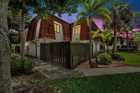 2220 White Pine Circle Greenacres FL 33415