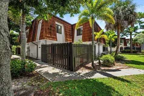 2220 White Pine Circle Greenacres FL 33415