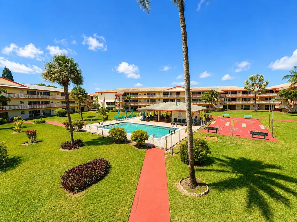 5300 Washington Street Hollywood FL 33021
