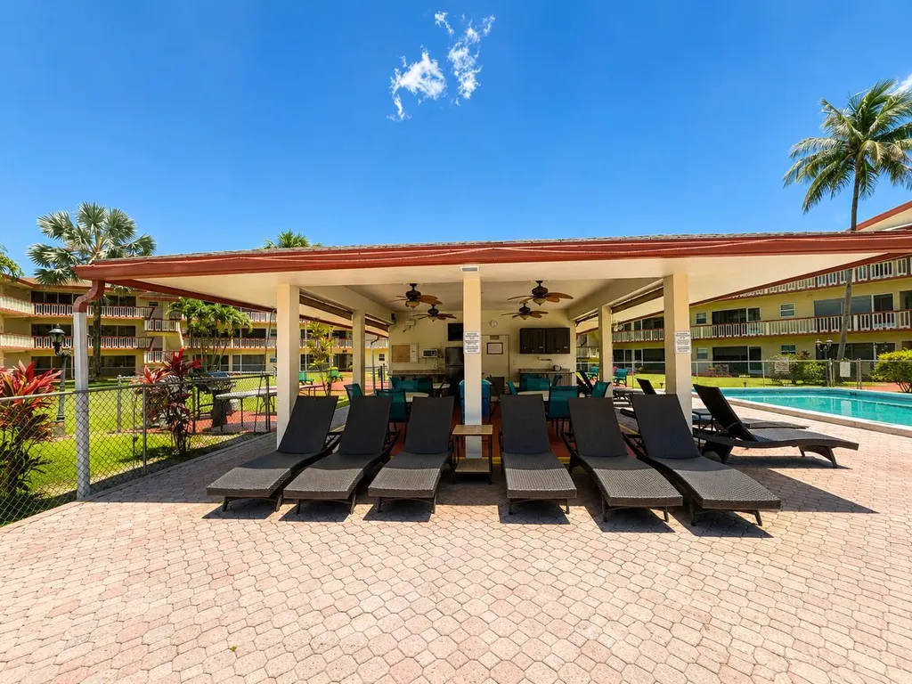5300 Washington Street Hollywood FL 33021