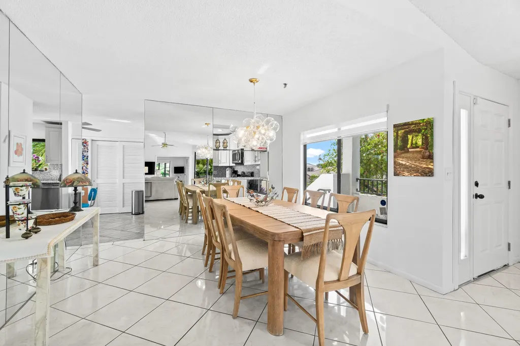 7533 Glendevon Lane Delray Beach FL 33446