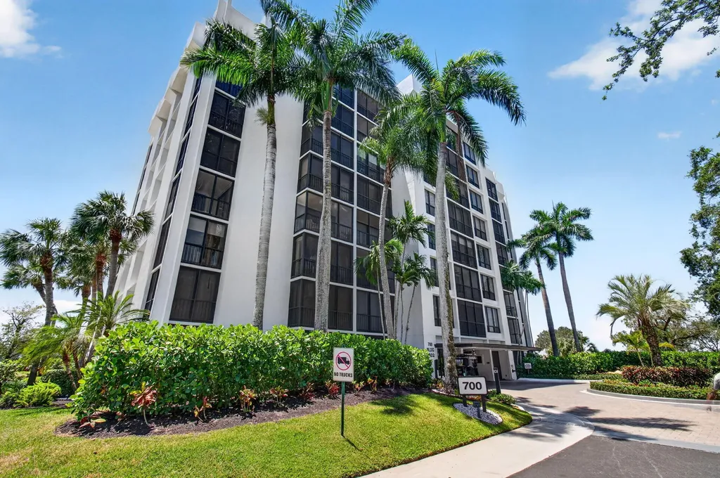 7802 Lakeside Boulevard Boca Raton FL 33434