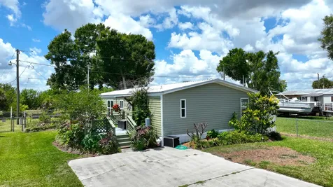 1102 Casey Lane Okeechobee FL 34974