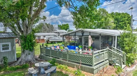 1102 Casey Lane Okeechobee FL 34974