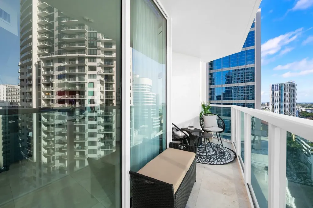 350 SE 2nd Street Fort Lauderdale FL 33301