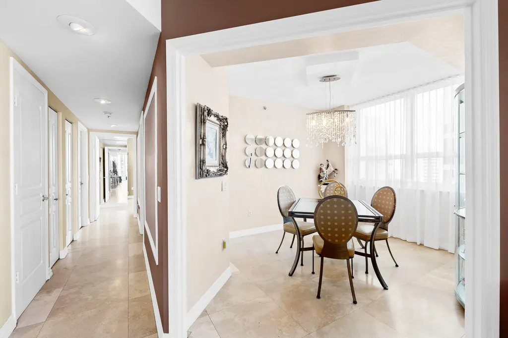 350 SE 2nd Street Fort Lauderdale FL 33301