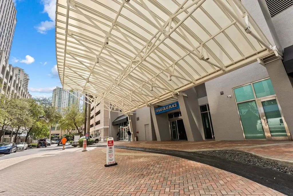 350 SE 2nd Street Fort Lauderdale FL 33301