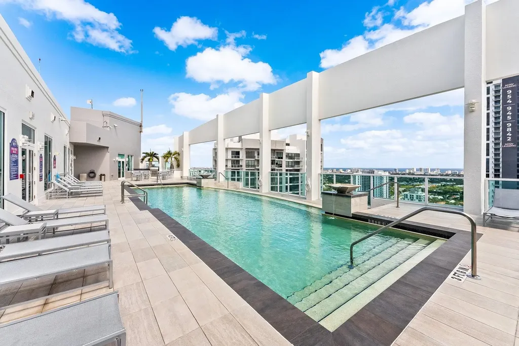 350 SE 2nd Street Fort Lauderdale FL 33301