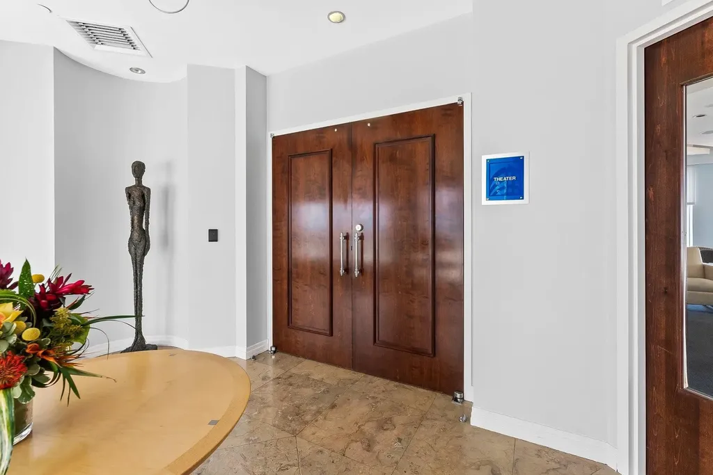 350 SE 2nd Street Fort Lauderdale FL 33301
