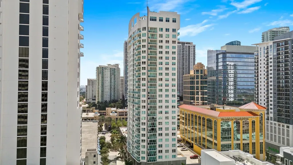 350 SE 2nd Street Fort Lauderdale FL 33301
