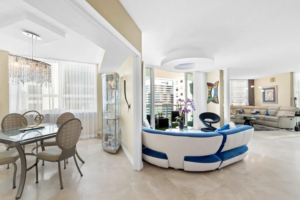 350 SE 2nd Street Fort Lauderdale FL 33301