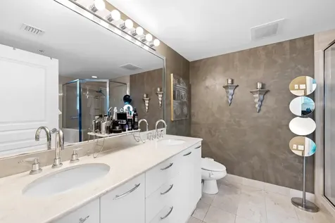 350 SE 2nd Street Fort Lauderdale FL 33301