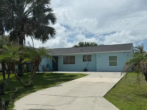 190 NW Abalone Road Road NW Palm Bay FL 32907