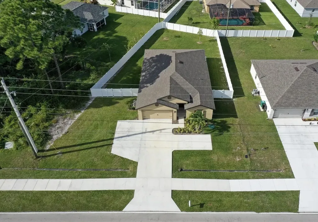 1381 SW Paar Drive Port St Lucie FL 34953