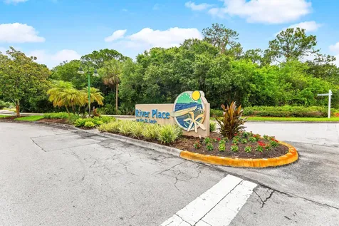 755 NE Trailside Run Port St Lucie FL 34983