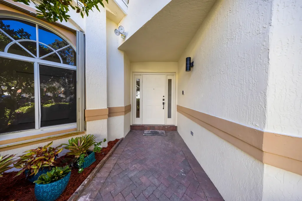 608 W Palm Aire Drive Pompano Beach FL 33069