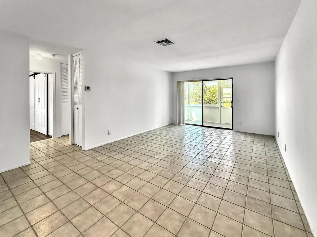 5263 Cresthaven Boulevard West Palm Beach FL 33415