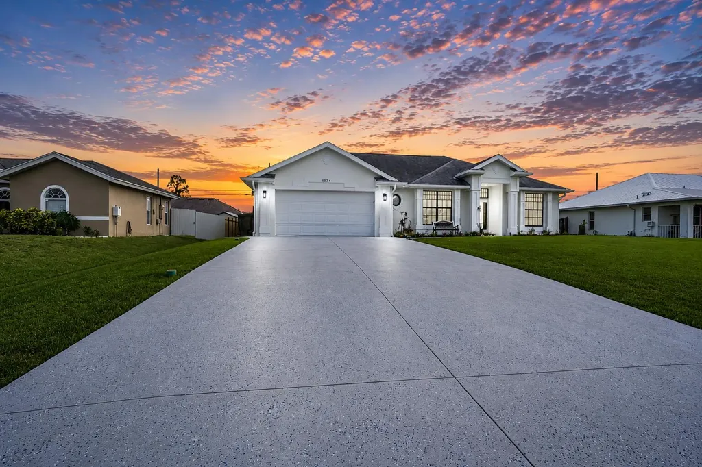 1074 SW Liberty Avenue Port St Lucie FL 34953