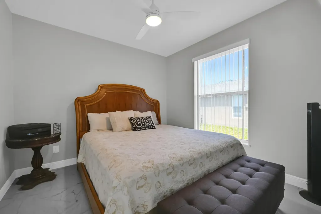 1074 SW Liberty Avenue Port St Lucie FL 34953