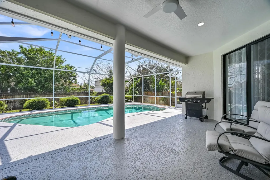 1074 SW Liberty Avenue Port St Lucie FL 34953