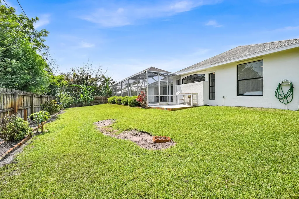 1074 SW Liberty Avenue Port St Lucie FL 34953