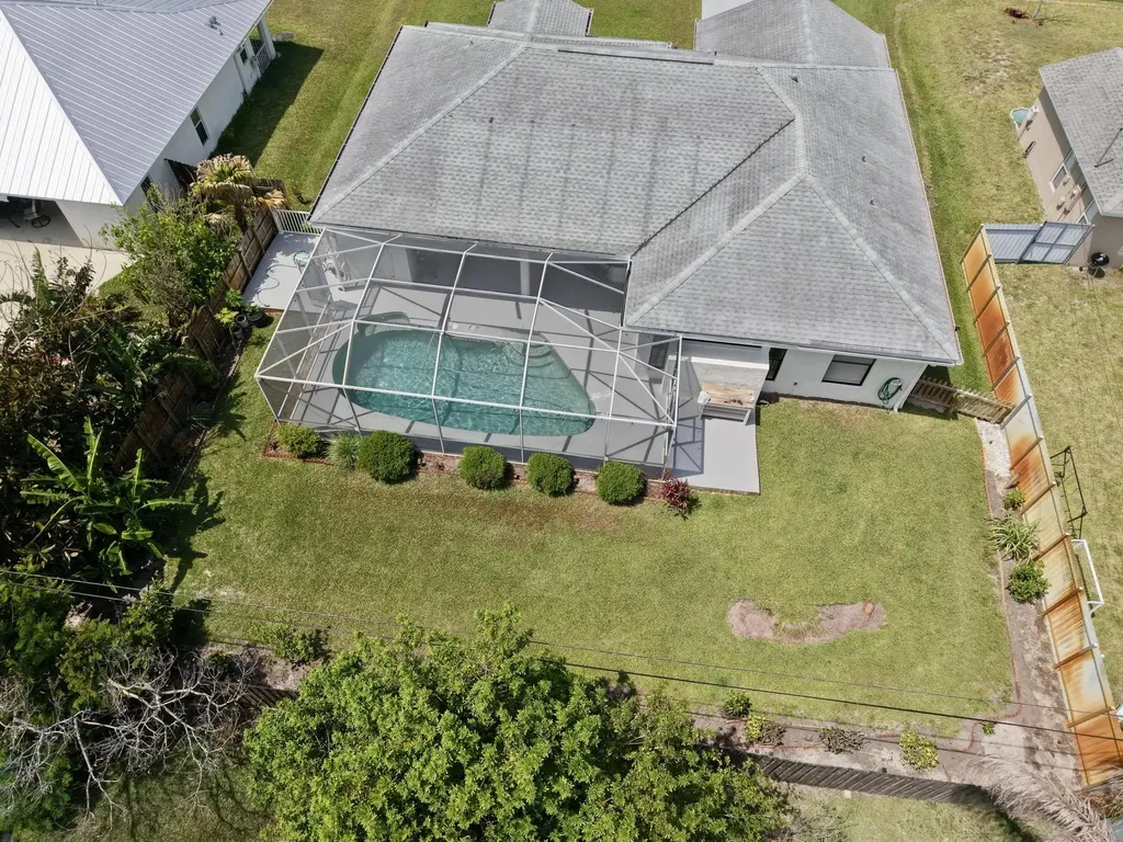 1074 SW Liberty Avenue Port St Lucie FL 34953