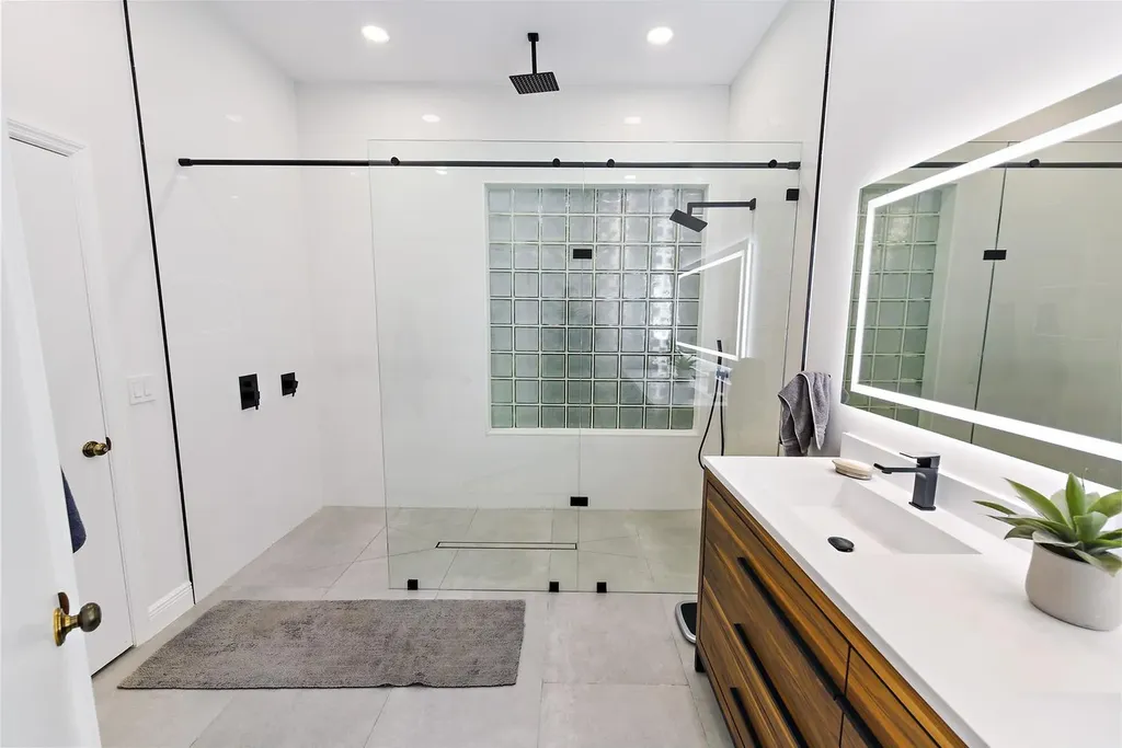 6685 NW 24th Terrace Boca Raton FL 33496