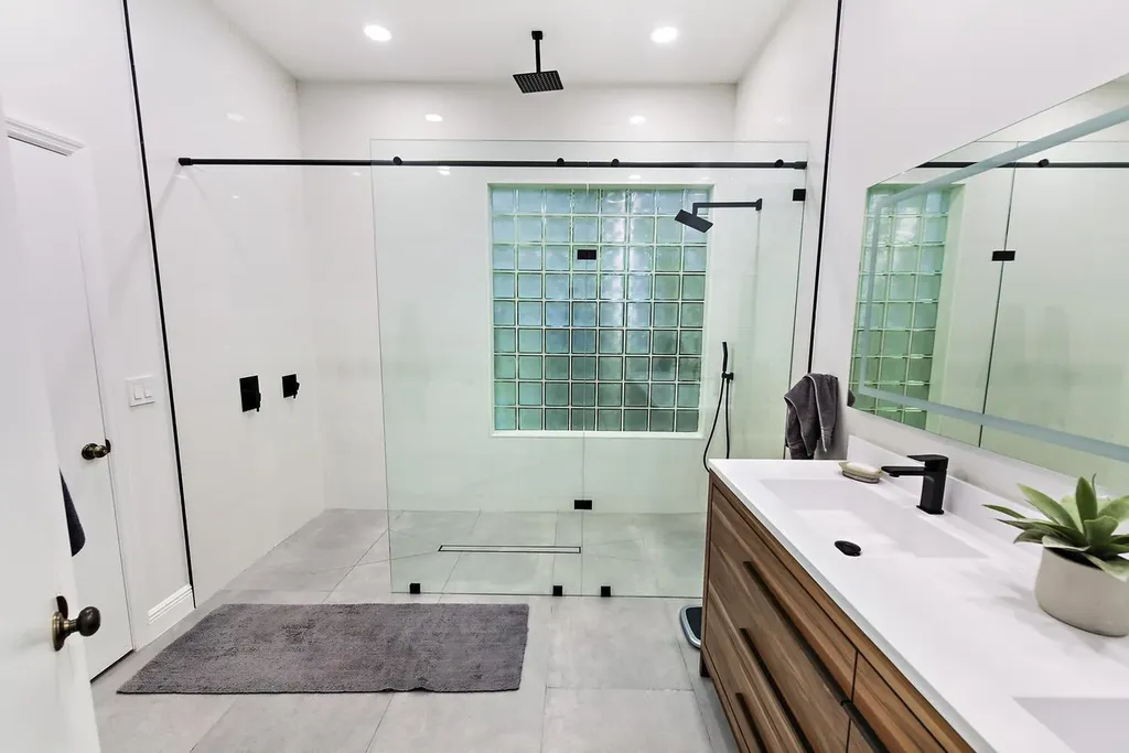 6685 NW 24th Terrace Boca Raton FL 33496