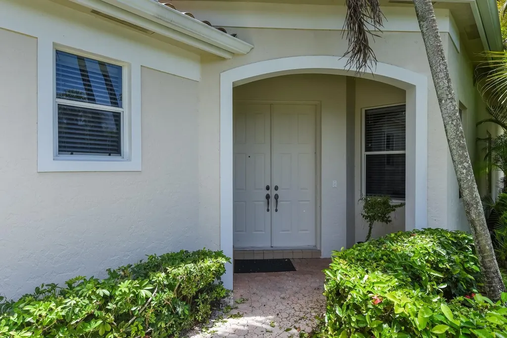 6685 NW 24th Terrace Boca Raton FL 33496