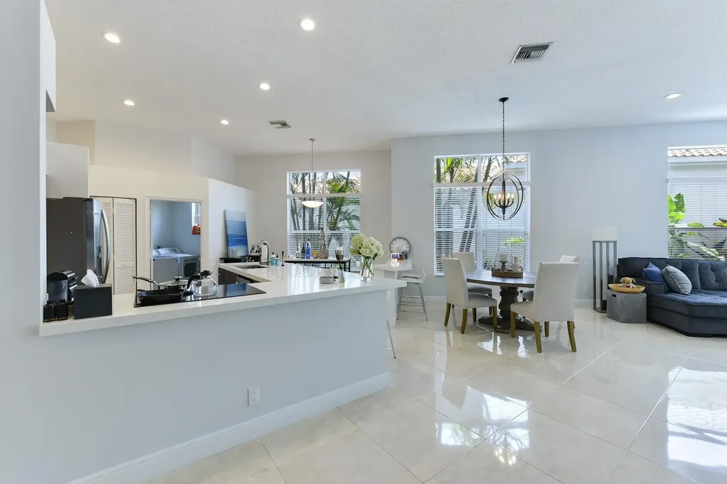 6685 NW 24th Terrace Boca Raton FL 33496
