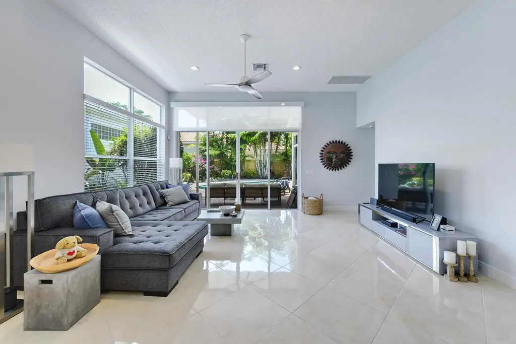6685 NW 24th Terrace Boca Raton FL 33496